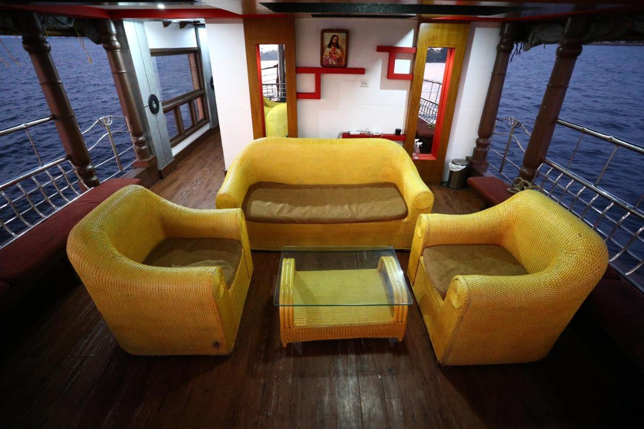 Friends Cruise, Nightstay Houseboat Alappuzha ภายนอก รูปภาพ