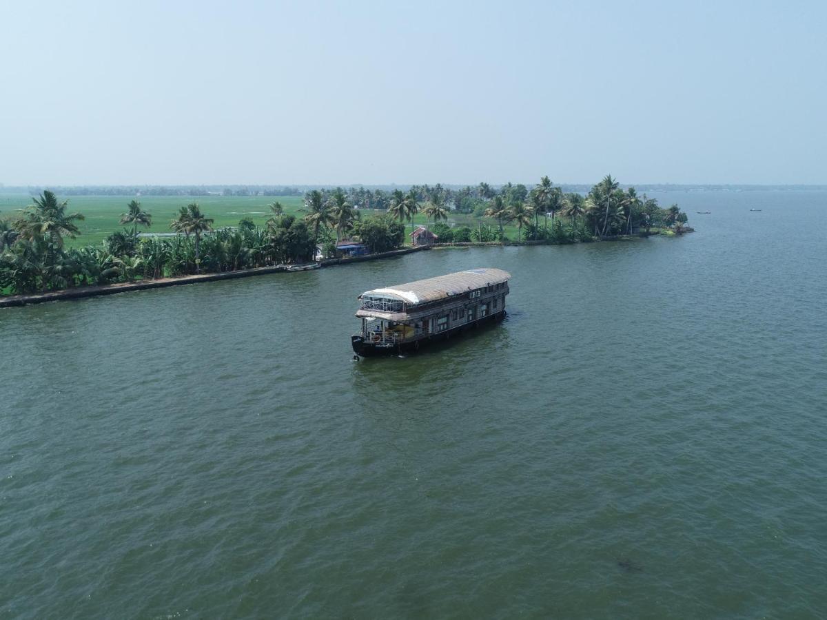Friends Cruise, Nightstay Houseboat Alappuzha ภายนอก รูปภาพ