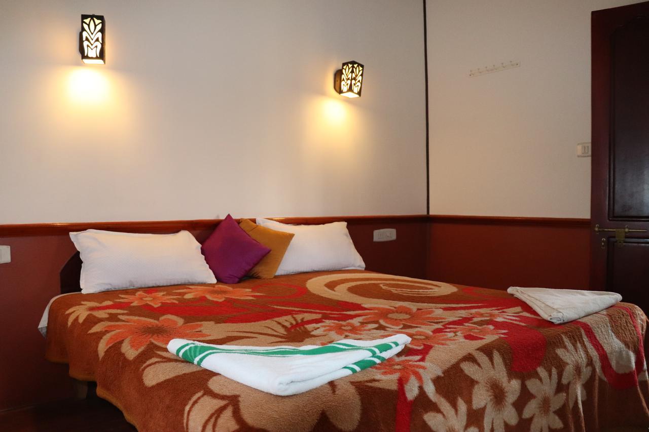 Friends Cruise, Nightstay Houseboat Alappuzha ภายนอก รูปภาพ