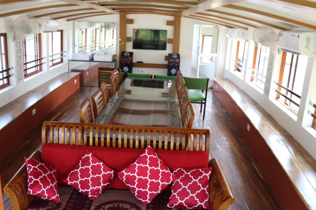 Friends Cruise, Nightstay Houseboat Alappuzha ภายนอก รูปภาพ