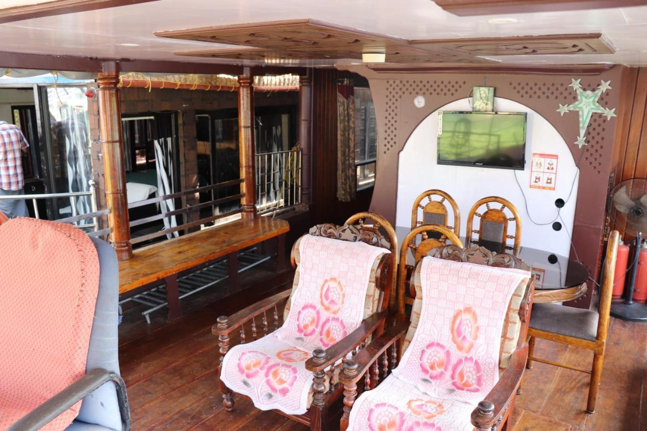 Friends Cruise, Nightstay Houseboat Alappuzha ภายนอก รูปภาพ