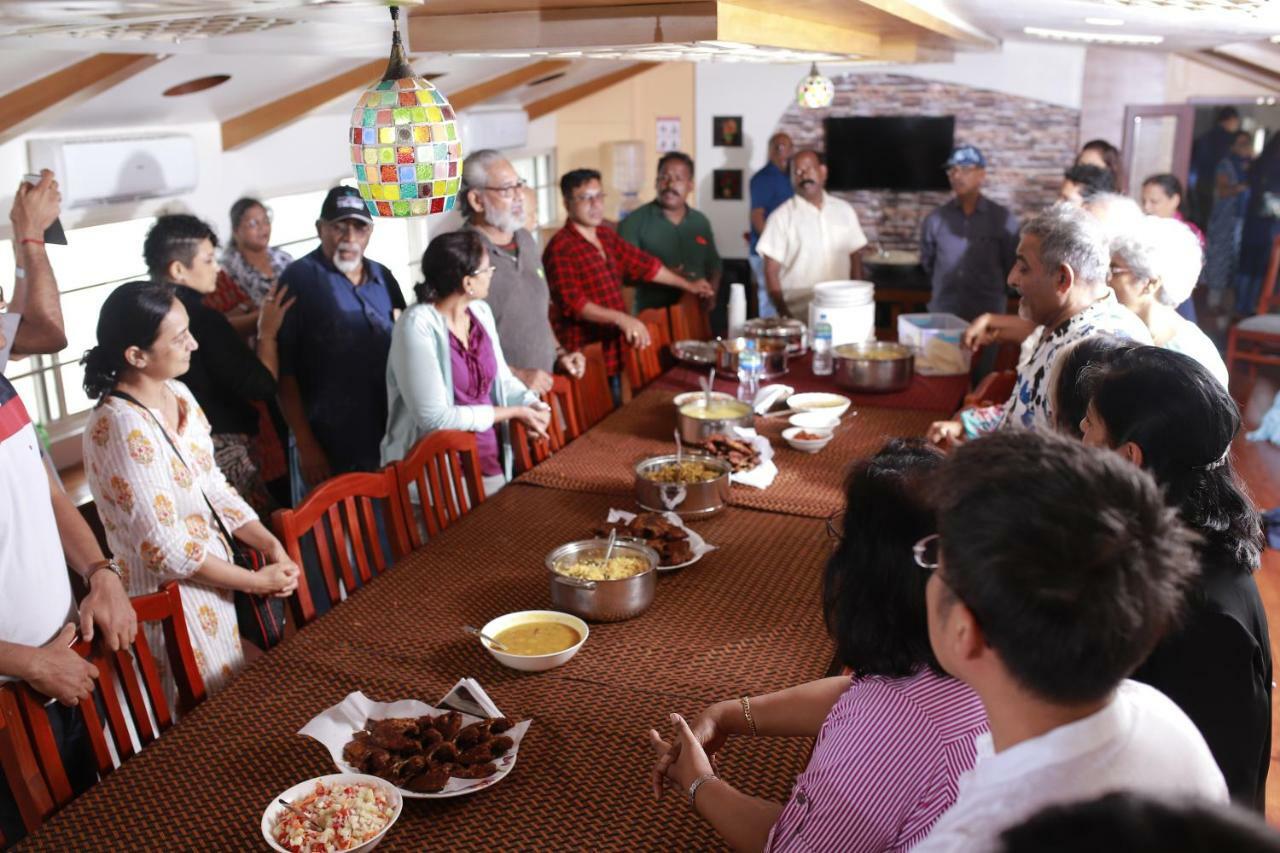 Friends Cruise, Nightstay Houseboat Alappuzha ภายนอก รูปภาพ